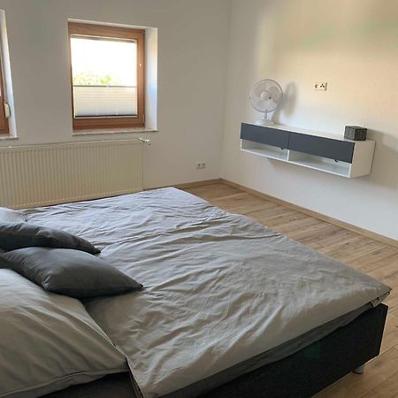 Ferienwohnung In Den Wiesen Albertshausen ภายนอก รูปภาพ