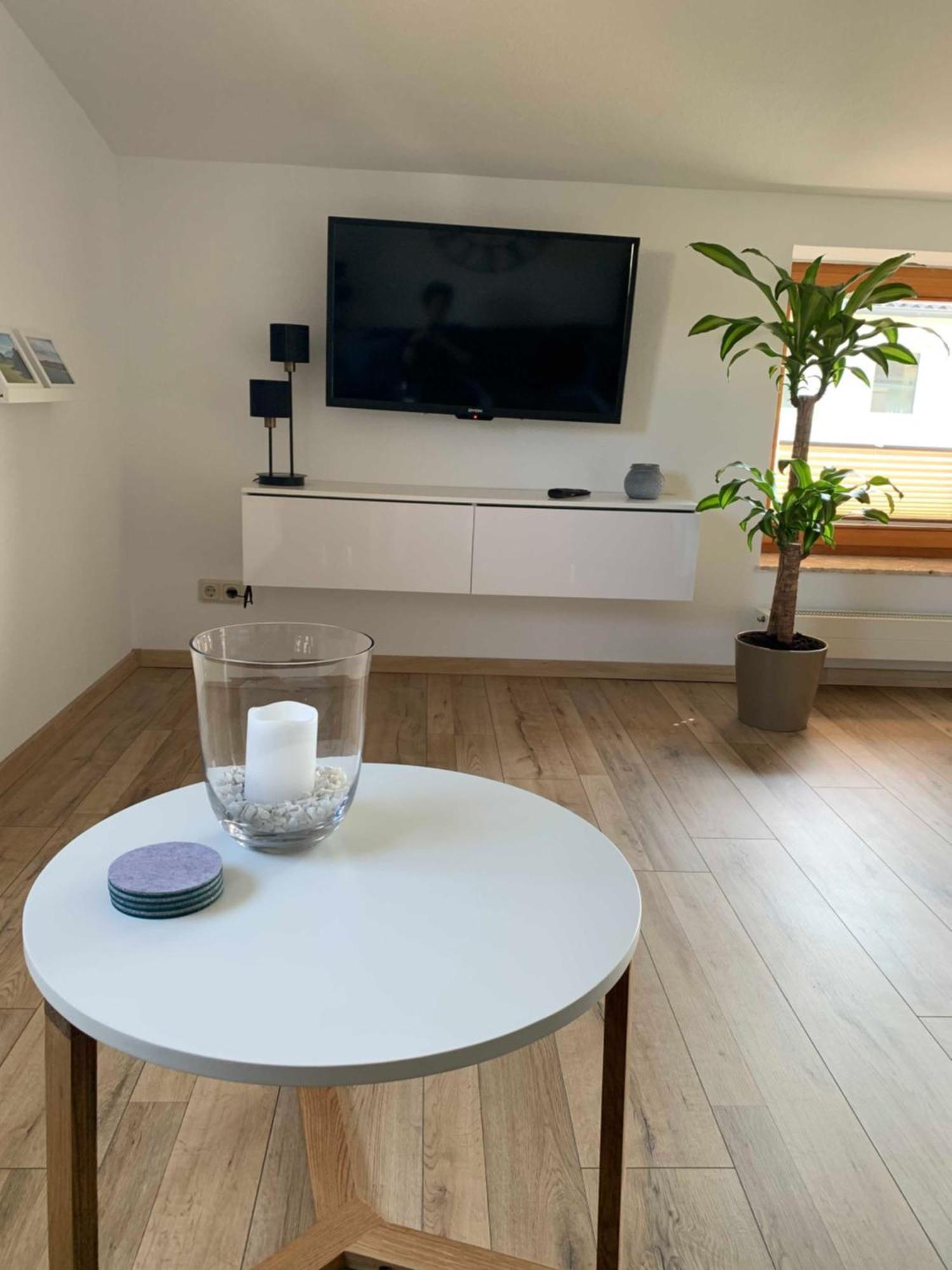 Ferienwohnung In Den Wiesen Albertshausen ภายนอก รูปภาพ
